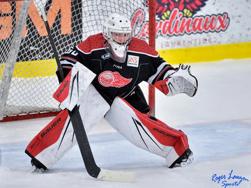 Découvrez les bâtons de hockey de gardien Prototype All Black et All White de Force Hockey: Performance et protection